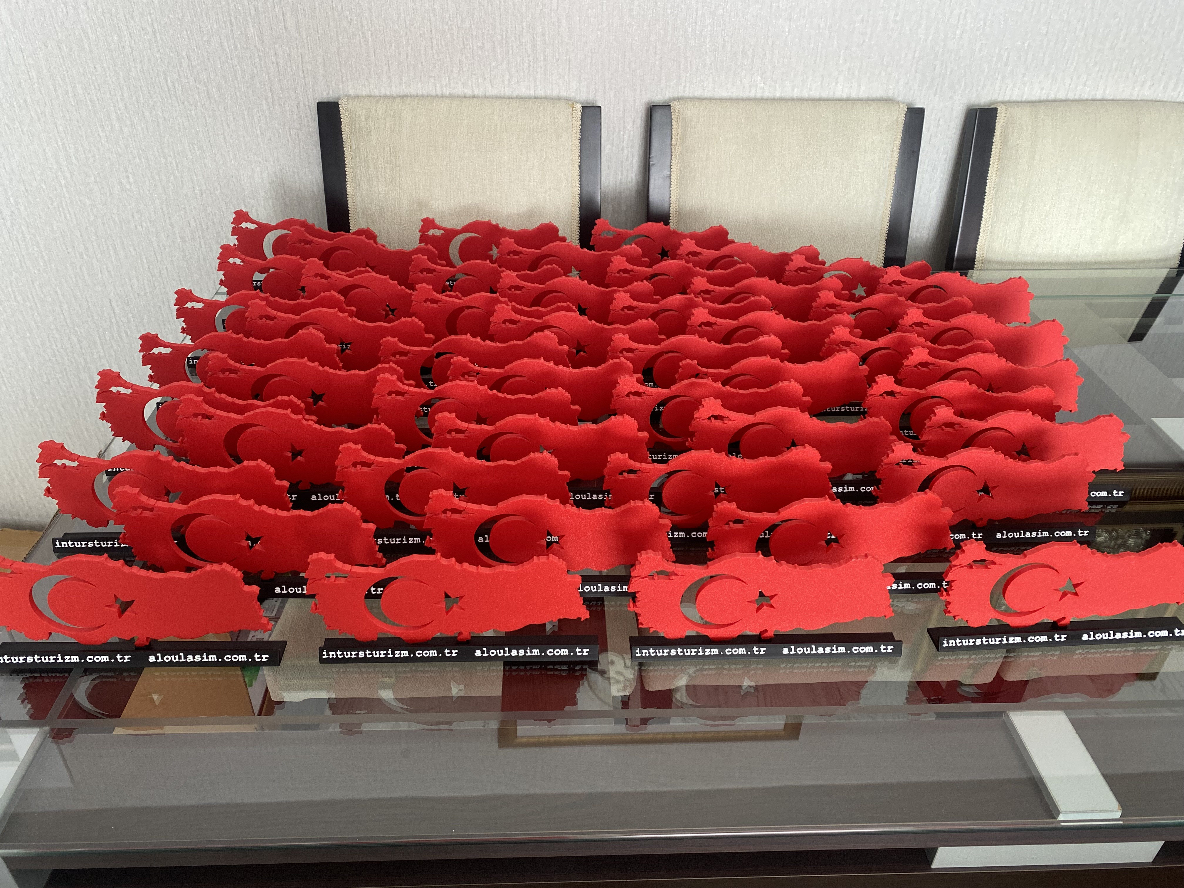 MASA ÜSTÜ İSME, ŞİRKETE ÖZEL STANDLI TÜRK BAYRAĞI